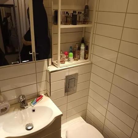 Great Close To Royal Castle *